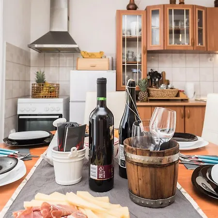 Holiday home Nerona Bisko
