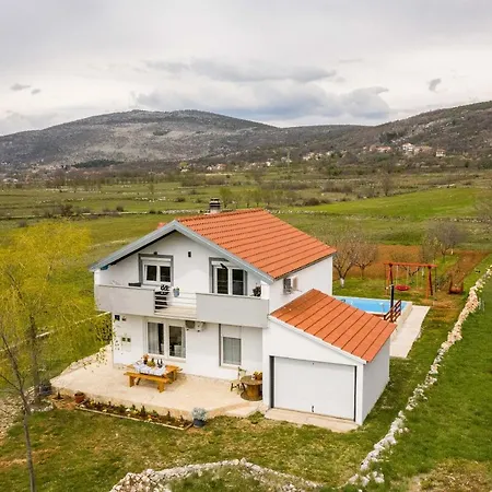 Vikendica Nerona Bisko